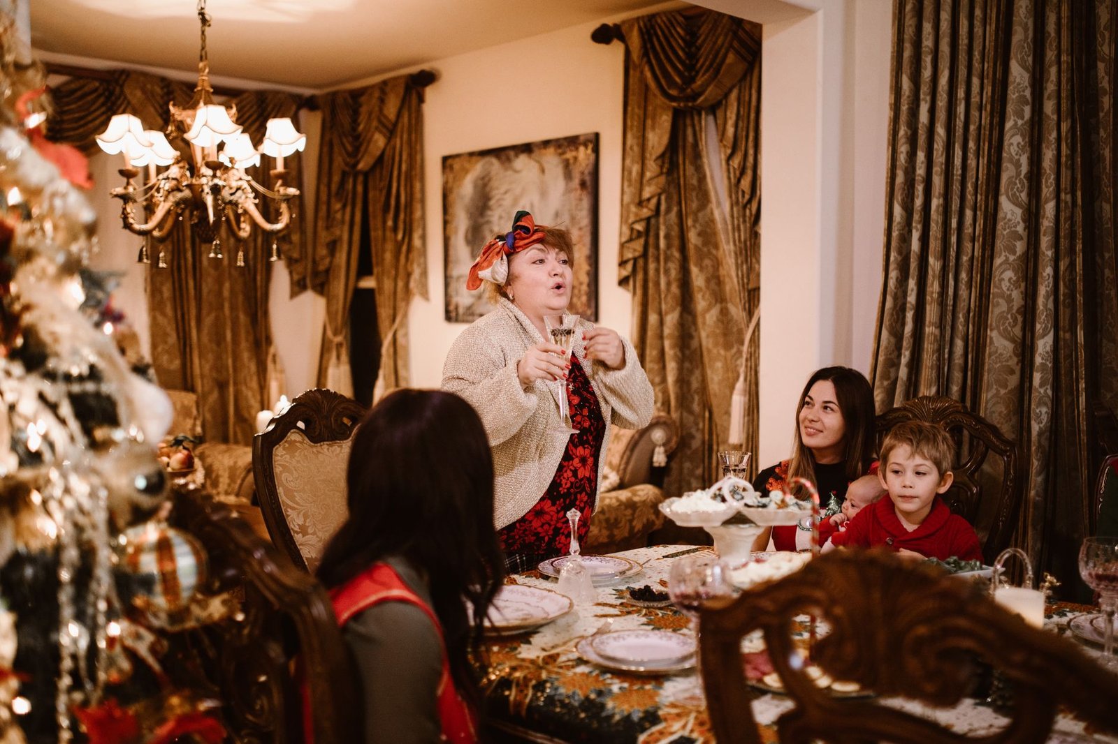 Family celebrating together at a brunch planned for her side of the family